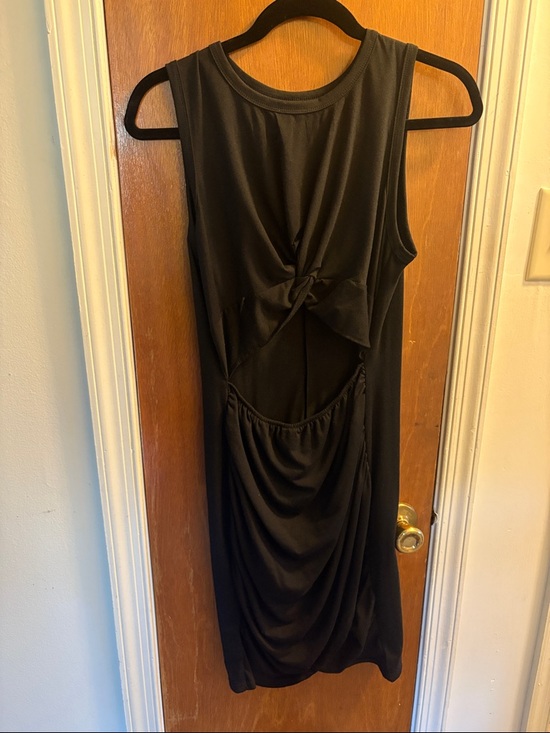 Dresses & Skirts - Sleeveless Front Cut Out Black Dress